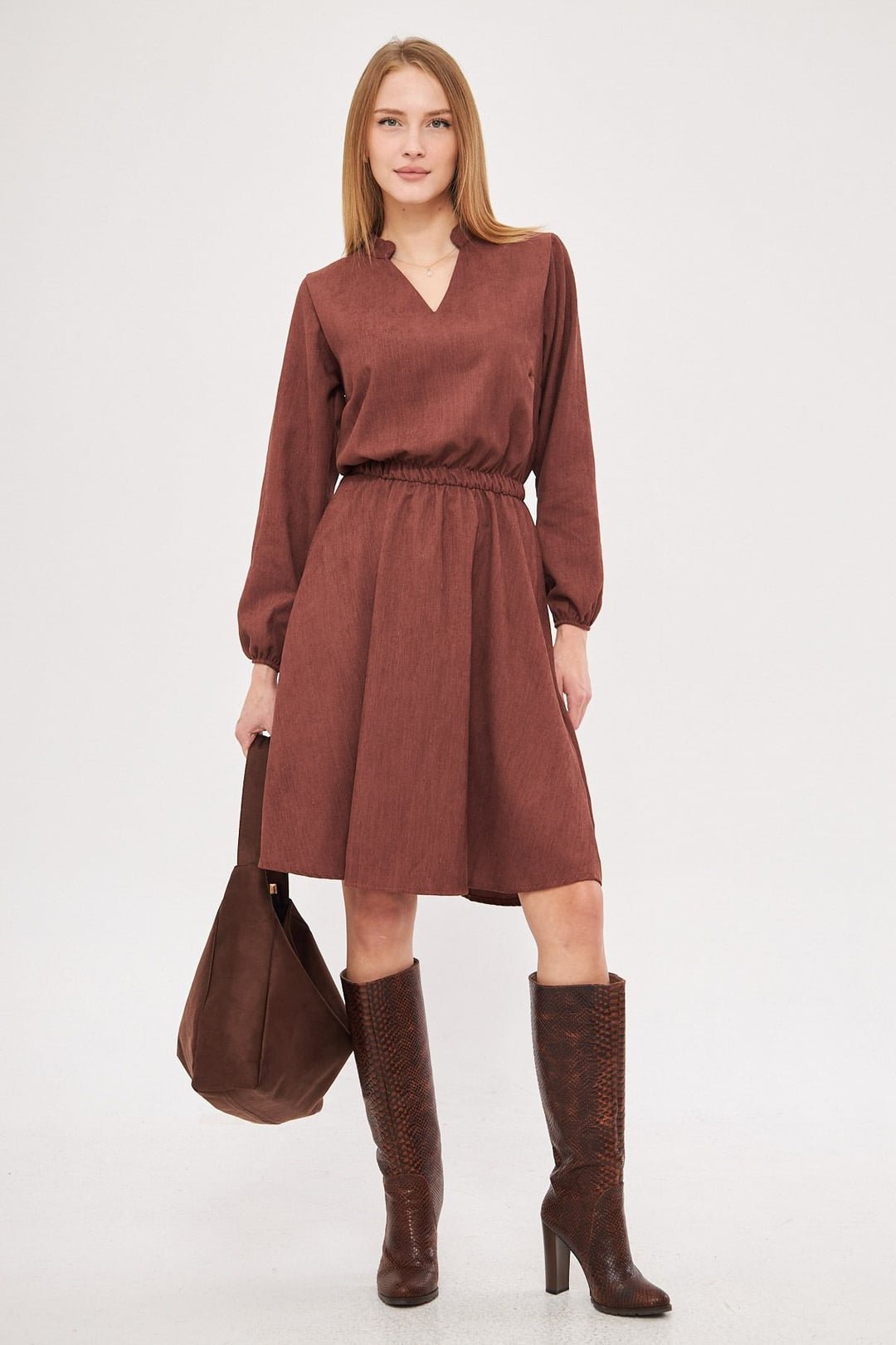 Kadın Kahve Kadife V Yaka Beli Lastikli İnce Fitilli Kloş Elbise